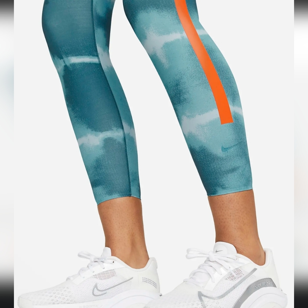 Nike Leggings - Picture 9 of 17